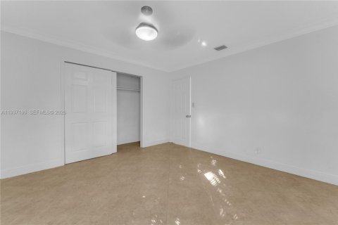 Casa en alquiler en Oakland Park, Florida, 3 dormitorios, 116.13 m2 № 1995211 - foto 14