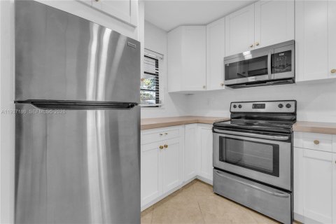 Casa en alquiler en Oakland Park, Florida, 3 dormitorios, 116.13 m2 № 1995211 - foto 5