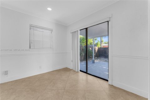 Casa en alquiler en Oakland Park, Florida, 3 dormitorios, 116.13 m2 № 1995211 - foto 17