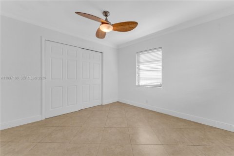 Casa en alquiler en Oakland Park, Florida, 3 dormitorios, 116.13 m2 № 1995211 - foto 18