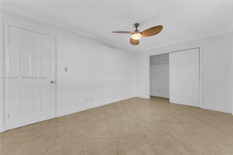 Casa en alquiler en Oakland Park, Florida, 3 dormitorios, 116.13 m2 № 1995211 - foto 21