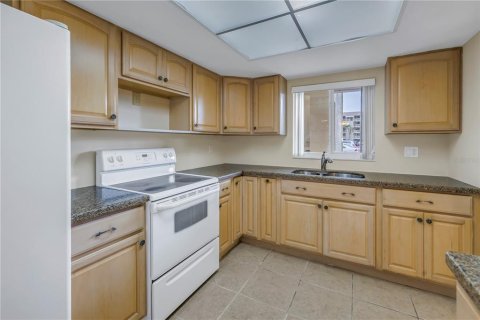 Copropriété à louer à Bradenton, Floride: 2 chambres, 106.28 m2 № 1886297 - photo 6