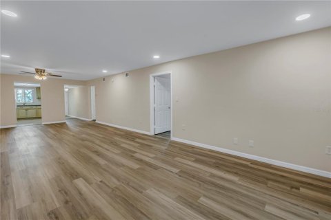 Copropriété à louer à Bradenton, Floride: 2 chambres, 106.28 m2 № 1886297 - photo 18