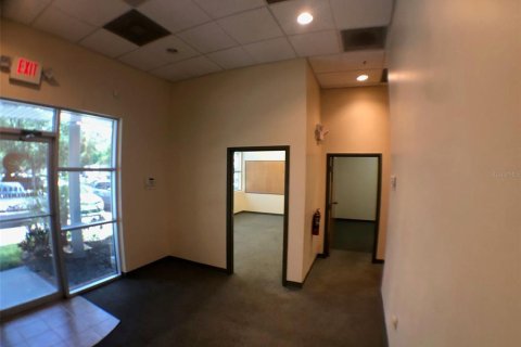 Propiedad comercial en alquiler en Orlando, Florida, 212.37 m2 № 1392830 - foto 3