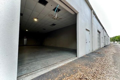 Propiedad comercial en alquiler en Orlando, Florida, 212.37 m2 № 1392830 - foto 10