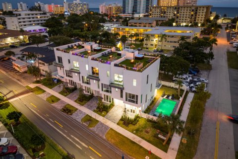 Adosado en alquiler en Pompano Beach, Florida, 5 dormitorios, 243.03 m2 № 2077421 - foto 3