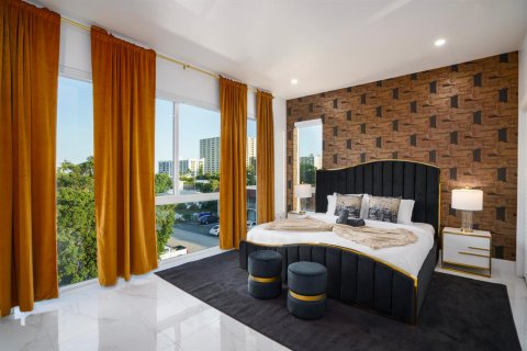 Adosado en alquiler en Pompano Beach, Florida, 5 dormitorios, 243.03 m2 № 2077421 - foto 16