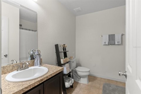 House in Gibsonton, Florida 3 bedrooms, 258.27 sq.m. № 1914709 - photo 12
