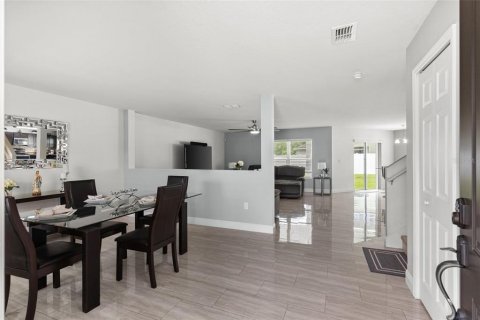 House in Gibsonton, Florida 3 bedrooms, 258.27 sq.m. № 1914709 - photo 4