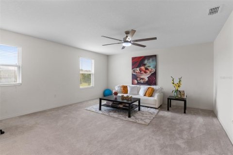 House in Gibsonton, Florida 3 bedrooms, 258.27 sq.m. № 1914709 - photo 9