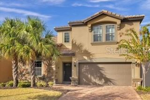 House in Kissimmee, Florida 8 bedrooms, 375.42 sq.m. № 2101592