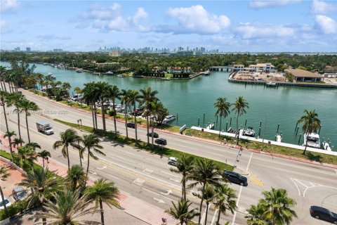 Copropriété à vendre à Miami Beach, Floride: 2 chambres, 154.22 m2 № 1936708 - photo 17