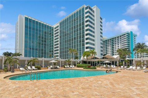 Copropriété à vendre à Miami Beach, Floride: 2 chambres, 154.22 m2 № 1936708 - photo 22