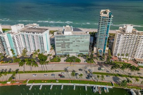 Copropriété à vendre à Miami Beach, Floride: 2 chambres, 154.22 m2 № 1936708 - photo 19