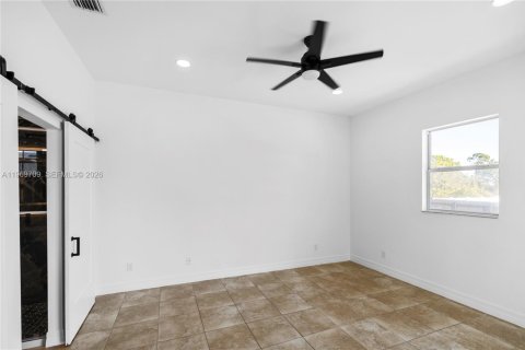 Casa en venta en Cape Coral, Florida, 4 dormitorios, 174.66 m2 № 2030556 - foto 27