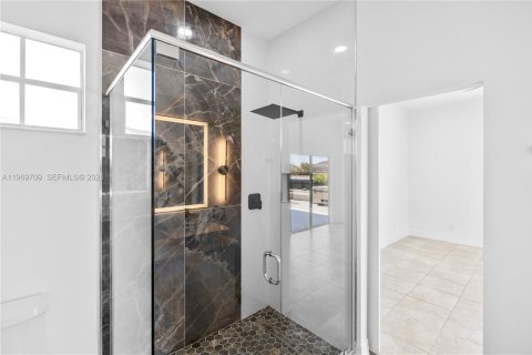 Casa en venta en Cape Coral, Florida, 4 dormitorios, 174.66 m2 № 2030556 - foto 20