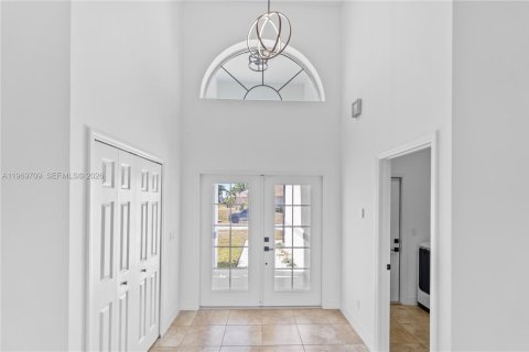 Casa en venta en Cape Coral, Florida, 4 dormitorios, 174.66 m2 № 2030556 - foto 6