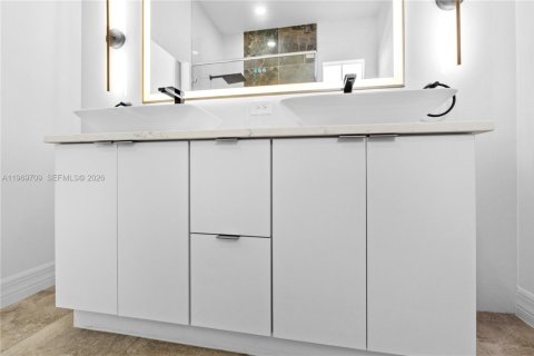 Casa en venta en Cape Coral, Florida, 4 dormitorios, 174.66 m2 № 2030556 - foto 22