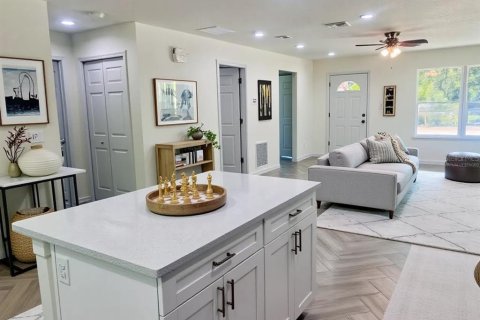 Casa en venta en Belleview, Florida, 2 dormitorios, 111.48 m2 № 1854630 - foto 2