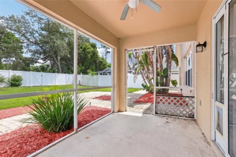 House in Holiday, Florida 3 bedrooms, 132.66 sq.m. № 2322949 - photo 25
