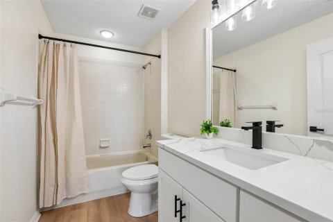 House in Holiday, Florida 3 bedrooms, 132.66 sq.m. № 2322949 - photo 21