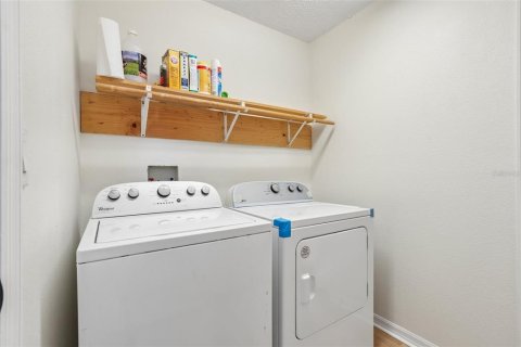 House in Holiday, Florida 3 bedrooms, 132.66 sq.m. № 2322949 - photo 24