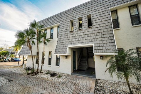 Condo in Dunedin, Florida, 2 bedrooms  № 1508935 - photo 9