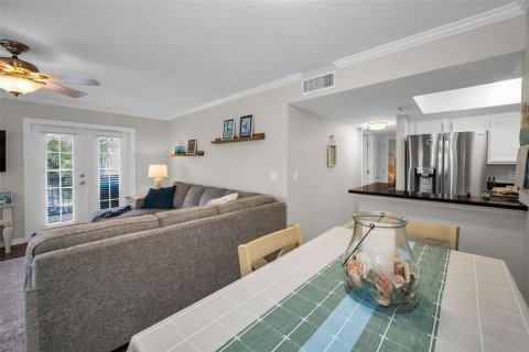 Condo in Dunedin, Florida, 2 bedrooms  № 1508935 - photo 23