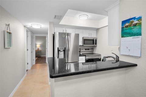 Condo in Dunedin, Florida, 2 bedrooms  № 1508935 - photo 26