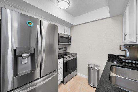 Condo in Dunedin, Florida, 2 bedrooms  № 1508935 - photo 27
