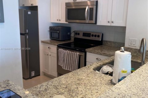 Снять в аренду кондоминиум в Халландейл-Бич, Флорида 50.63м2, № 2004822 - фото 11