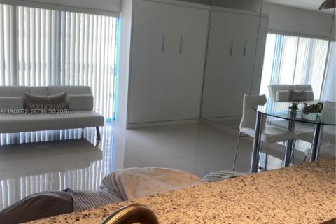 Снять в аренду кондоминиум в Халландейл-Бич, Флорида 50.63м2, № 2004822 - фото 10