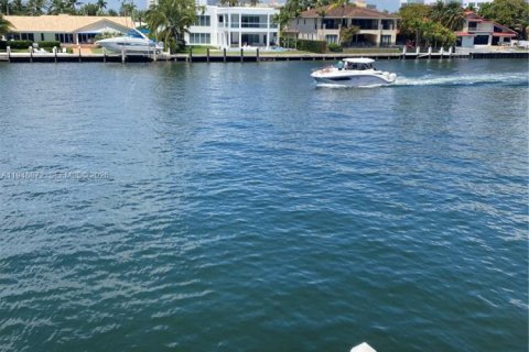 Снять в аренду кондоминиум в Халландейл-Бич, Флорида 50.63м2, № 2004822 - фото 2