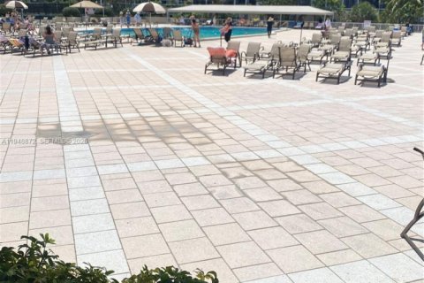 Снять в аренду кондоминиум в Халландейл-Бич, Флорида 50.63м2, № 2004822 - фото 17