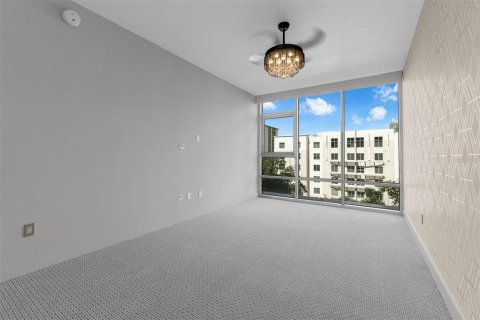 Condo in Orlando, Florida, 2 bedrooms  № 1878243 - photo 18