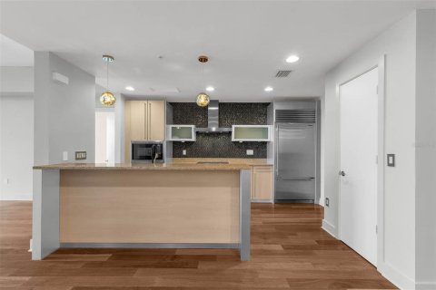 Condo in Orlando, Florida, 2 bedrooms  № 1878243 - photo 9