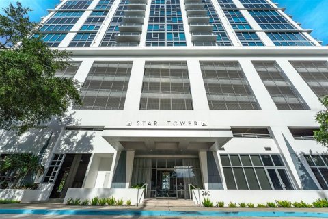 Condo in Orlando, Florida, 2 bedrooms  № 1878243 - photo 2