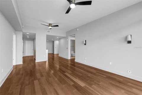 Condo in Orlando, Florida, 2 bedrooms  № 1878243 - photo 17