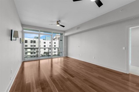 Condo in Orlando, Florida, 2 bedrooms  № 1878243 - photo 16