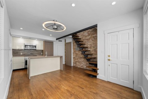 Condo in Miami Beach, Florida, 1 bedroom  № 1953113 - photo 5