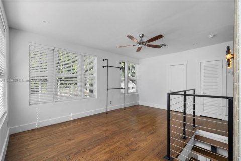 Condo in Miami Beach, Florida, 1 bedroom  № 1953113 - photo 12