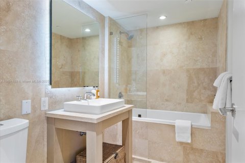 Condominio en venta en Miami Beach, Florida, 3 dormitorios, 210.05 m2 № 1937951 - foto 23