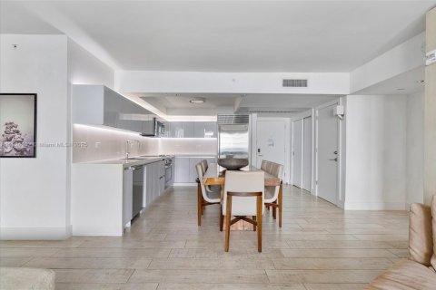 Condominio en venta en Miami Beach, Florida, 3 dormitorios, 210.05 m2 № 1937951 - foto 14