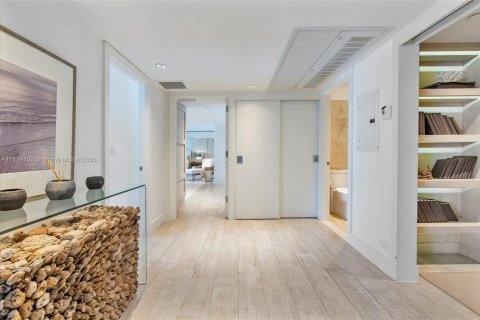 Condominio en venta en Miami Beach, Florida, 3 dormitorios, 210.05 m2 № 1937951 - foto 18