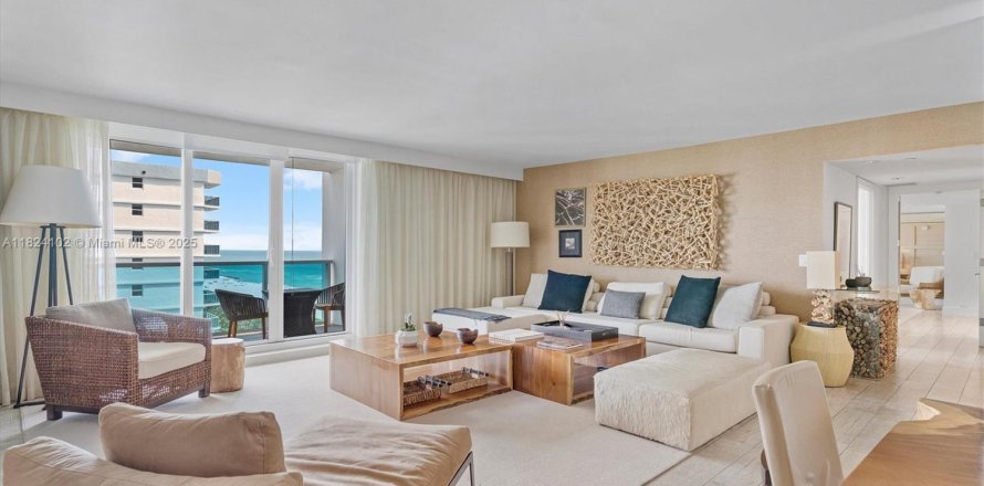 Condominio en Miami Beach, Florida, 3 dormitorios  № 1937951