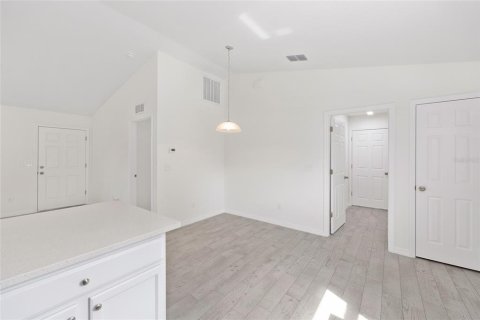 House in Ocala, Florida 3 bedrooms, 101.36 sq.m. № 1900026 - photo 18