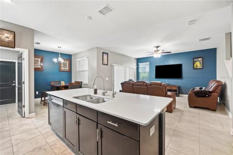 Villa ou maison à louer à Orlando, Floride: 5 chambres, 245.08 m2 № 1880987 - photo 12