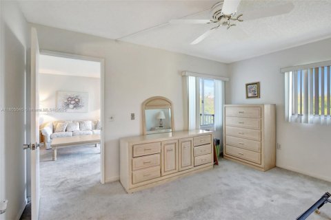 Condo in Pembroke Pines, Florida, 2 bedrooms  № 1739917 - photo 20