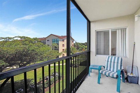 Condo in Pembroke Pines, Florida, 2 bedrooms  № 1739917 - photo 28