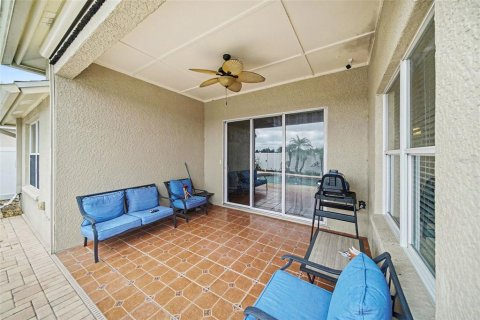 House in Seffner, Florida 3 bedrooms, 196.02 sq.m. № 2105992 - photo 14